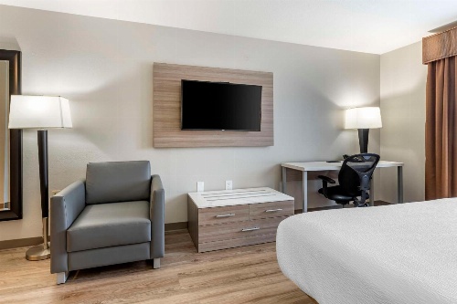 Best Western Plus Vineyard Inn image 1