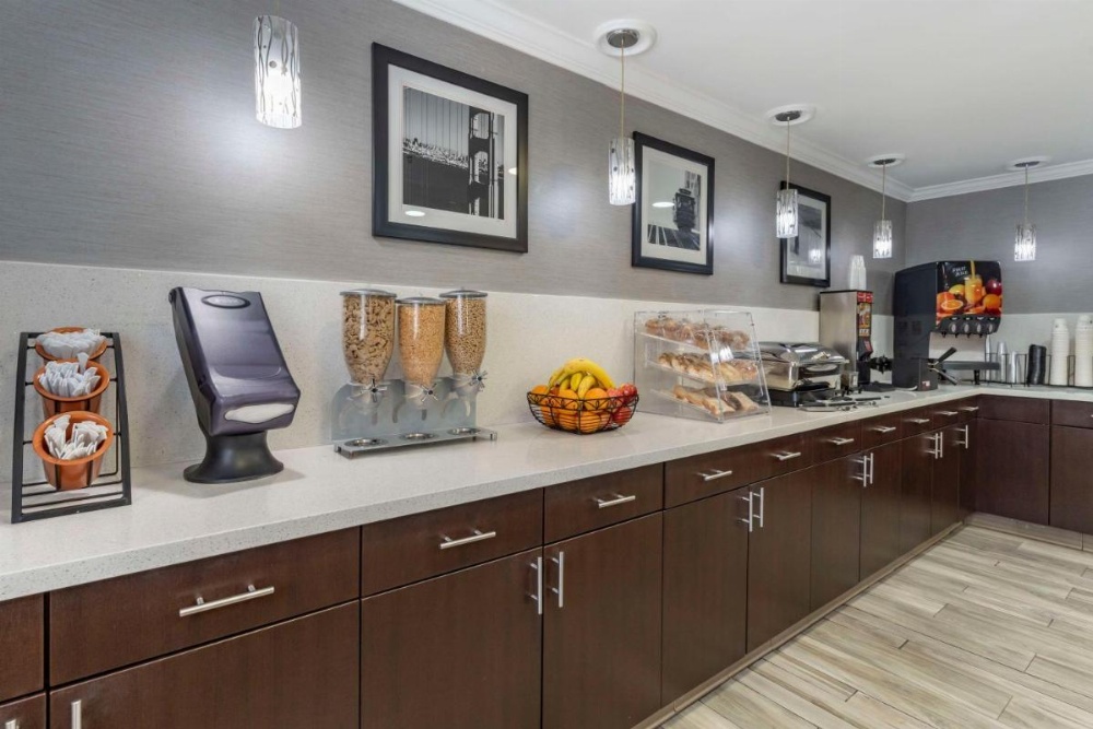 Best Western Plus Vineyard Inn Image 25